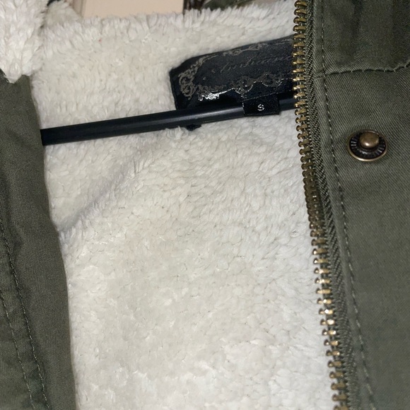 Army green jacket with hood - Picture 2 of 4